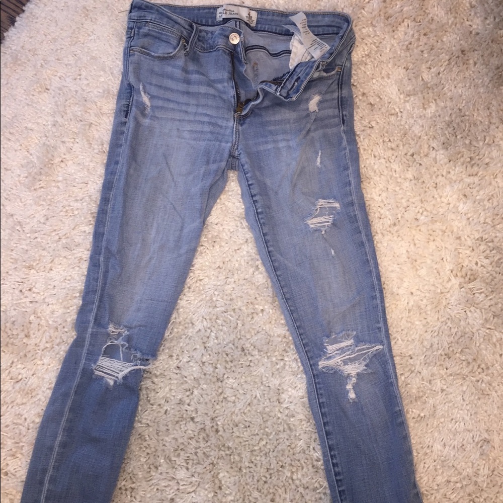 A&F ripped skinny jeans